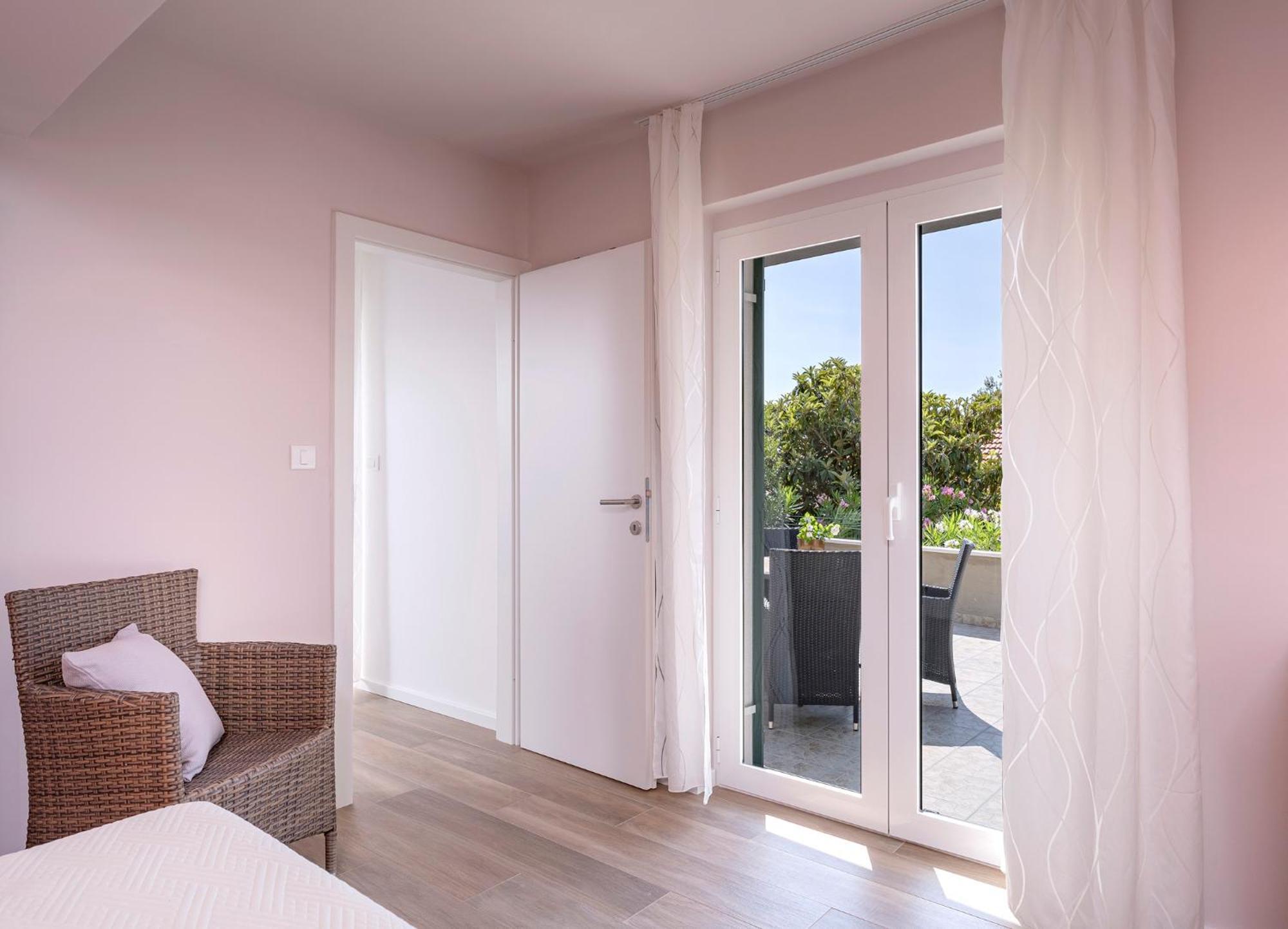 Big Sunny Terrace Apartment Hvar Хвар Экстерьер фото